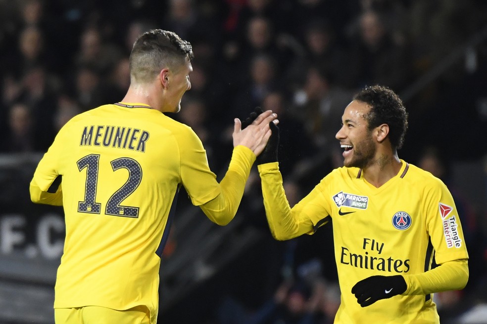Meunier e Neymar jogam juntos no PSG (Foto: Damien Meyer/AFP)