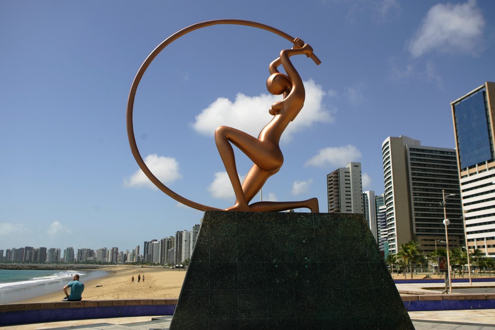 Aniversário de Fortaleza tem ponto facultativo, shows na Praia de Iracema e passagem de ônibus mais barata. — Foto: Natinho Rodrigues/Sistema Verdes Mares