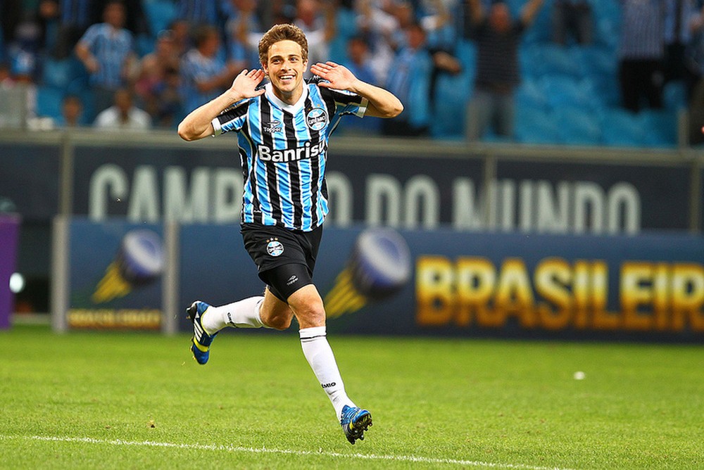 Da promessa ao declínio: sem deslanchar, Maxi Rodríguez deixará o Grêmio