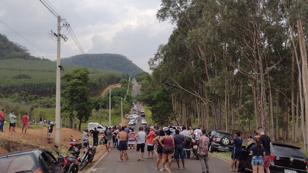 Casal que estava de moto morreu em acidente em Ribeirão Bonito — Foto: Reprodução redes sociais