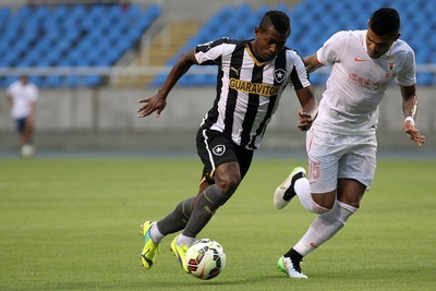 Jobson, Botafogo x Shandong Luneng (Foto:  Vitor Silva / SSPress)