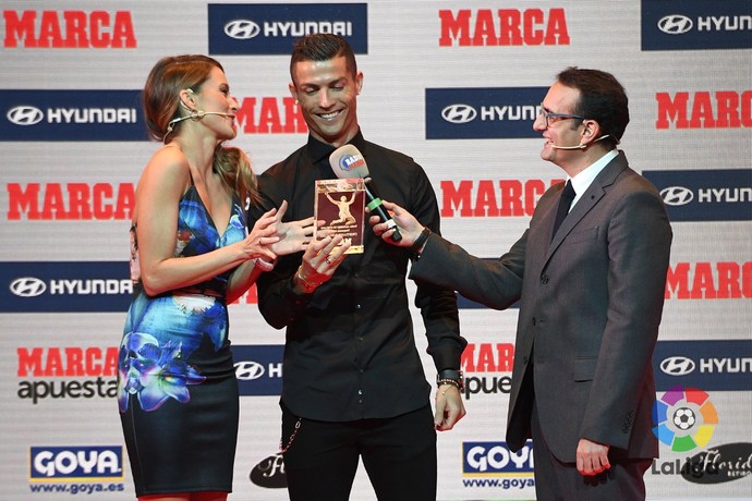 Cristiano Ronaldo - prêmio (Foto: Reprodução/Twitter)