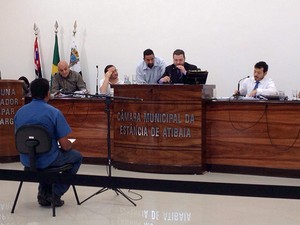 MP apura uso de documento falso na contratação de servidores em Atibaia (Foto: Arthur Costa/ TV Vanguarda)