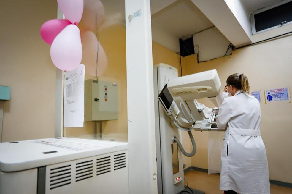 Exame de mamografia em hospital do Rio Grande do Sul — Foto:Cristine Rochol/PMPA