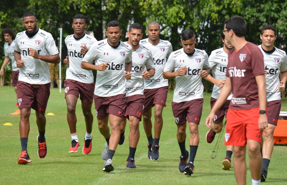 Everton treinou nesta segunda-feira no CT da Barra Funda, do São Paulo (Foto: Érico Leonan / saopaulofc.net)