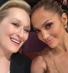 Jennifer Lopez tira selfie com Meryl Streep (Twitter/Jennifer Lopez @jlo)