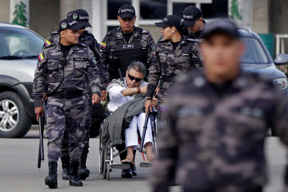 Jesus Santrich deixa a prisÃ£o minutos antes de ser recapturado â Foto: Reuters