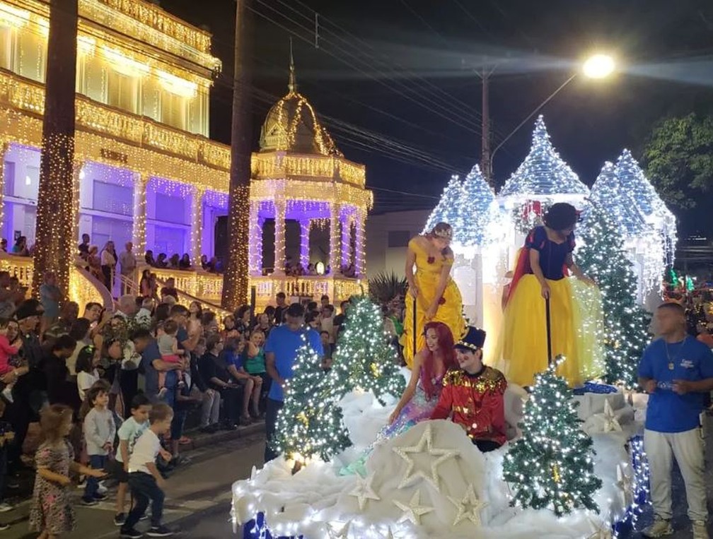 FOTOS: Parada de Natal de São João da Boa Vista encanta moradores | São  Carlos e Araraquara | G1