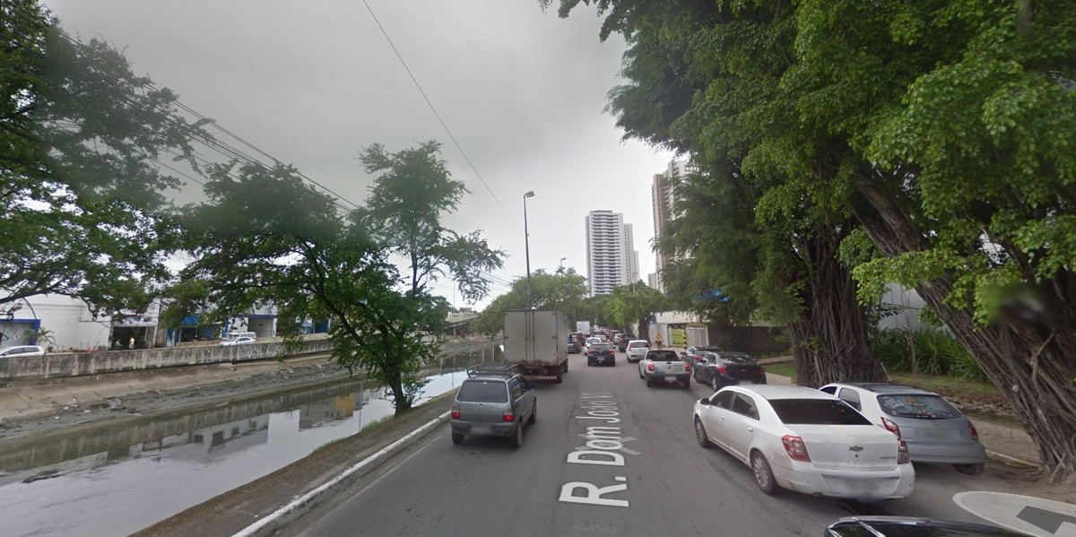 Obra de saneamento bloqueia trecho de avenida em Boa Viagem por nove dias - Vimarsana News