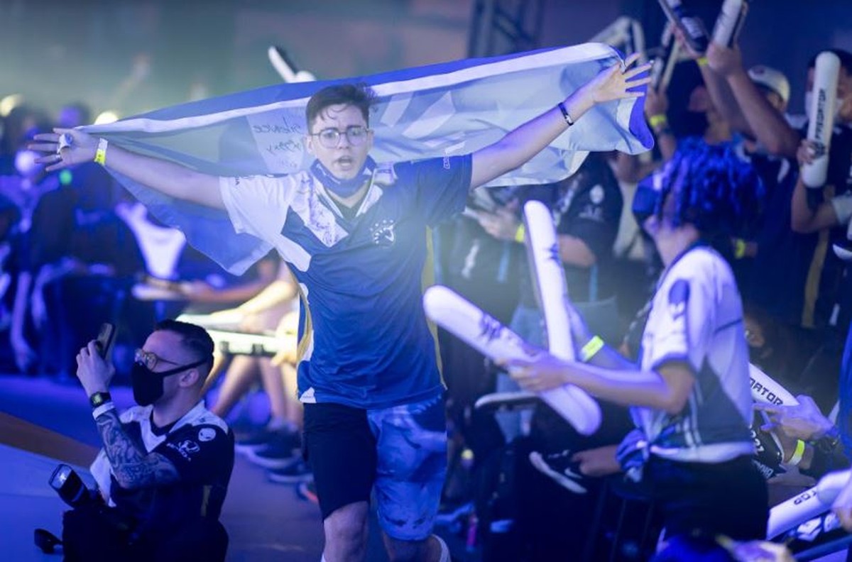 BR6: bicampeões, nesk e psk1 elogiam torcida: 