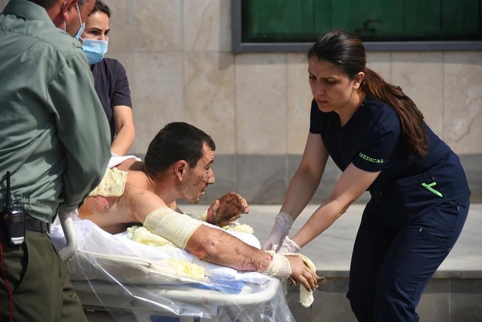 Ministério das Relações Exteriores da Armênia divulga foto do que seria um civil ferido em Nagorno-Karabakh durante confrontos com Azerbaijão neste domingo (27) — Foto: Ministério das Relações Exteriores da Armênia/Handout via Reuters