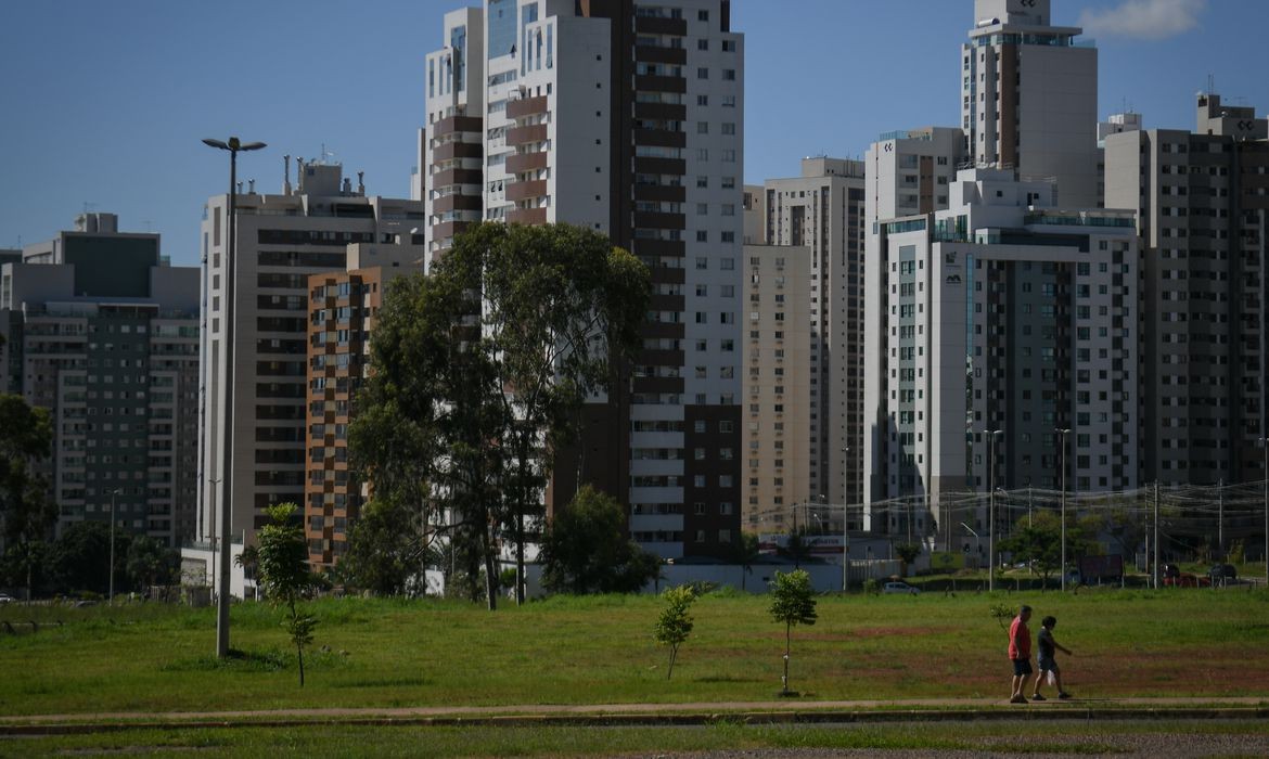 imóveis, imóvel, cidade, capital, prédios, edifícios, clima, tempo (Foto: André Borges/Agência Brasília)