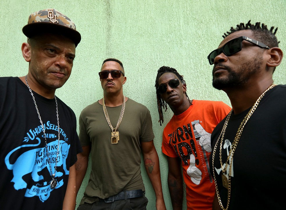 Racionais MC's refazem rota do gueto ao 'mainstream' em turnê que celebra  as três décadas do grupo de rap | Blog do Mauro Ferreira | G1