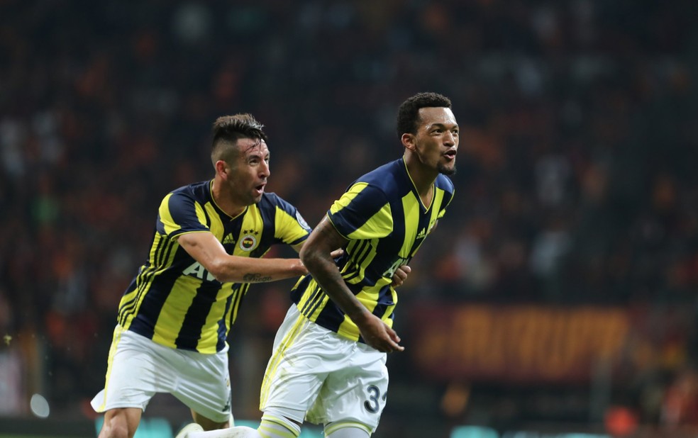 Ex Gremio Jailson Marca E Fenerbahce Arranca Empate Com O Galatasaray Fora De Casa Futebol Internacional Ge