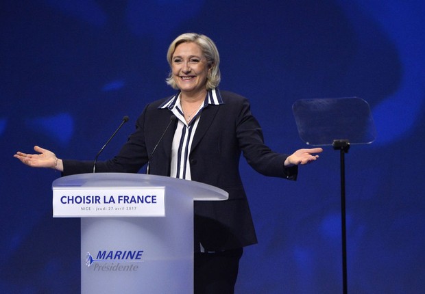 Marine Le Pen, líder de extrema-direita na França, durante discurso (Foto: Aurelien Meunier/Getty Images)