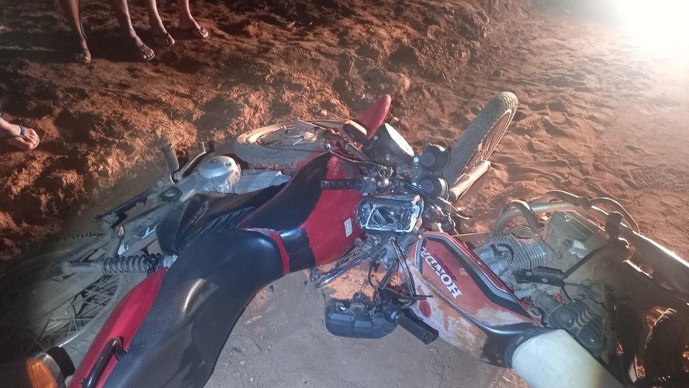Homem morre em colis?o frontal entre motos na zona rural de Bet?nia do Piau?  ? Foto: Reprodu??o