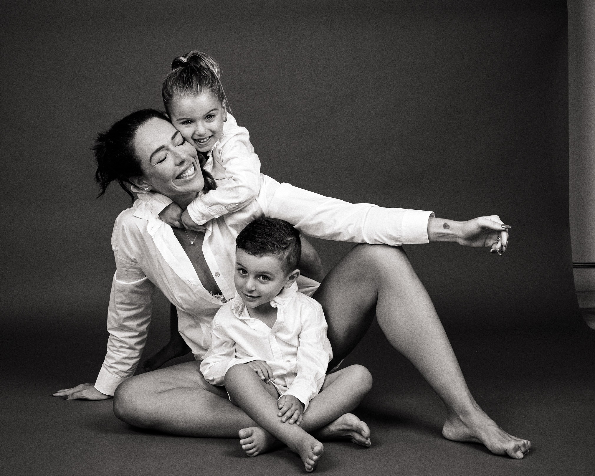 Sharon Azulay com os filhos, Aaron e Ayla (Foto: Divulgação)