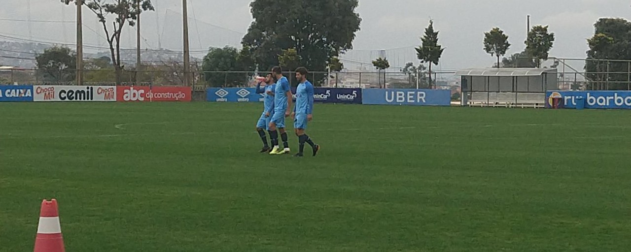 Sem Arrascaeta, Cruzeiro faz último treino em BH antes de viagem à Argentina