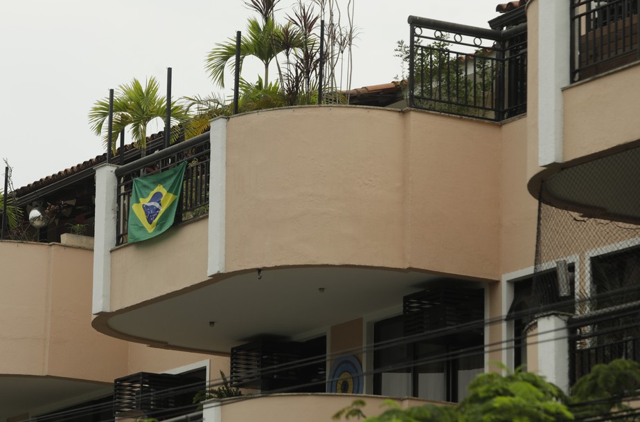 Muitos bolsonaristas passaram a colocar bandeiras do Brasil em suas casas
