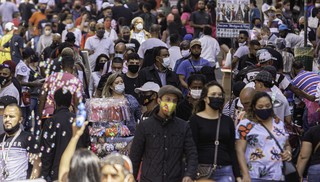 Brasil está cada vez mais feminino e envelhece mais rápido, mostra Censo