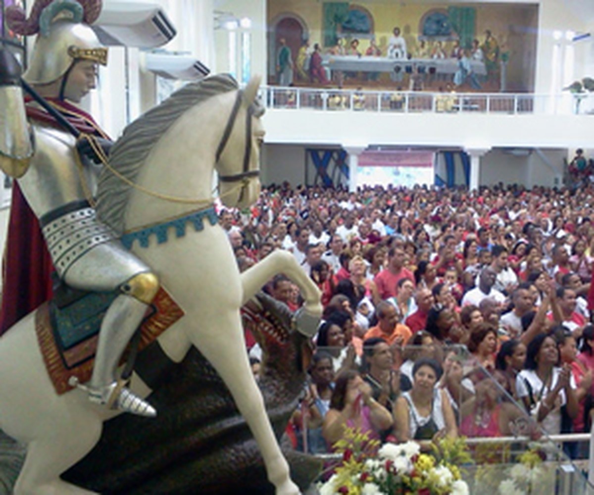 Saiba o que abre e fecha nos feriados de Tiradentes e São Jorge no Rio ...