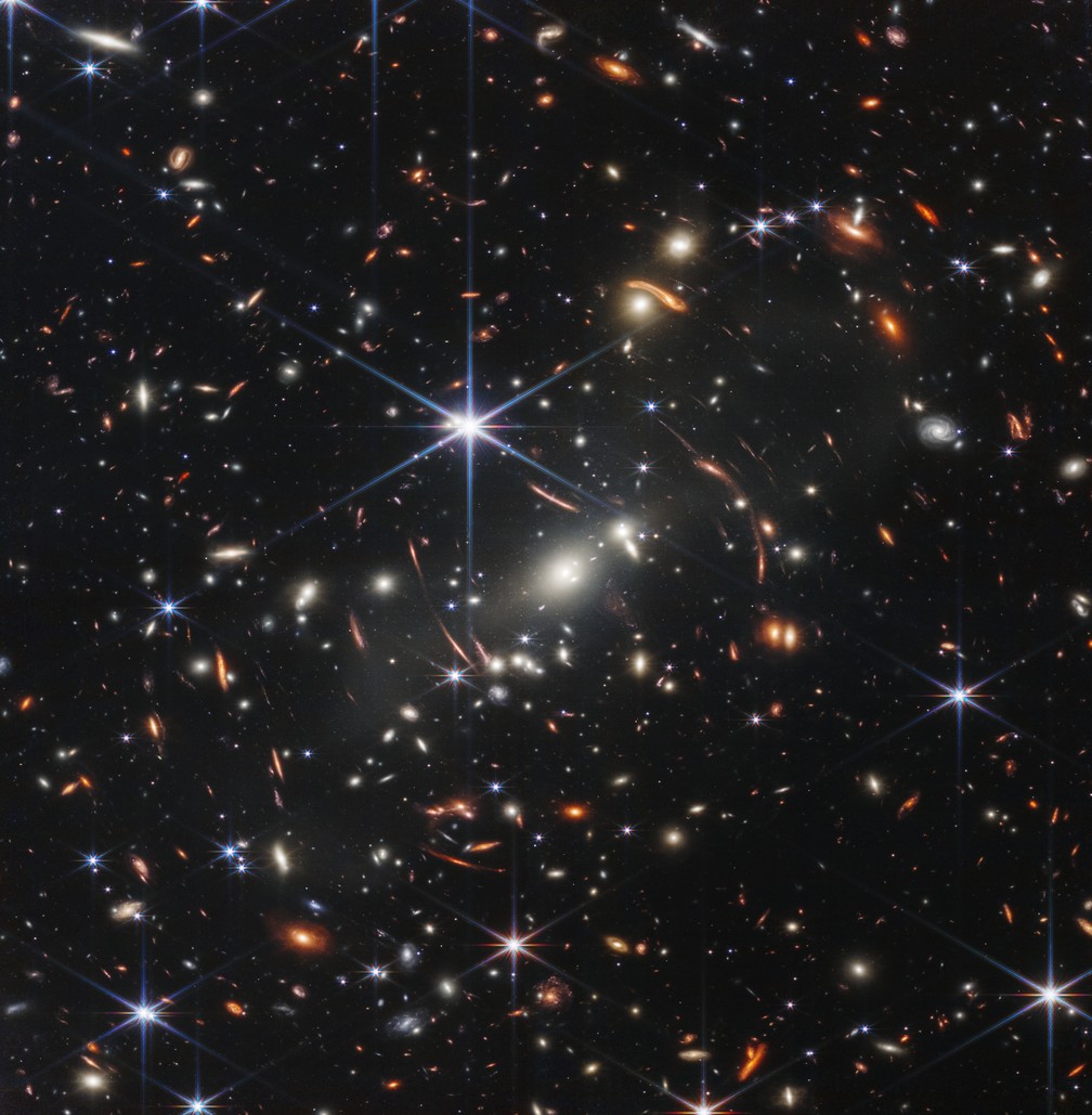 Primeira imagem científica feita pelo James Webb mostra registro inédito do Universo. — Foto: NASA