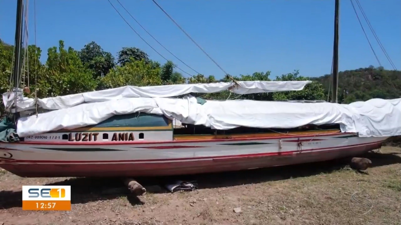 Patrimônio nacional, última canoa de tolda conservada está à venda