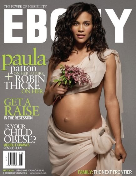 A atriz de ‘Preciosa’ (2009) posou para uma adorável capa da revista Ebony. (Foto: Divulgação)