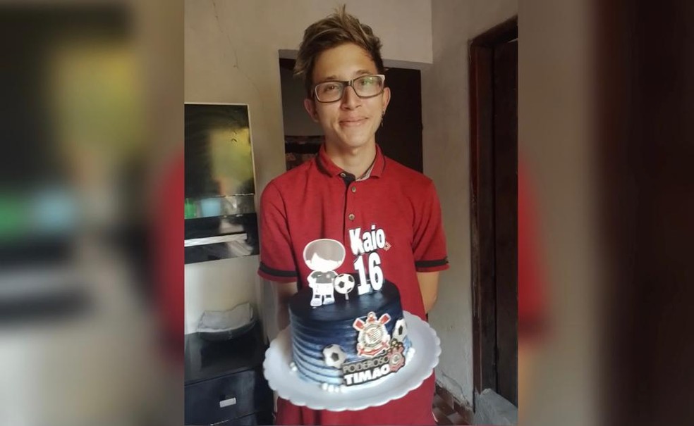 O estudante Kaio Márcio, de 16 anos, está desaparecido há uma semana e foi visto pela última vez no local de trabalho da mãe — Foto: Arquivo Pessoal