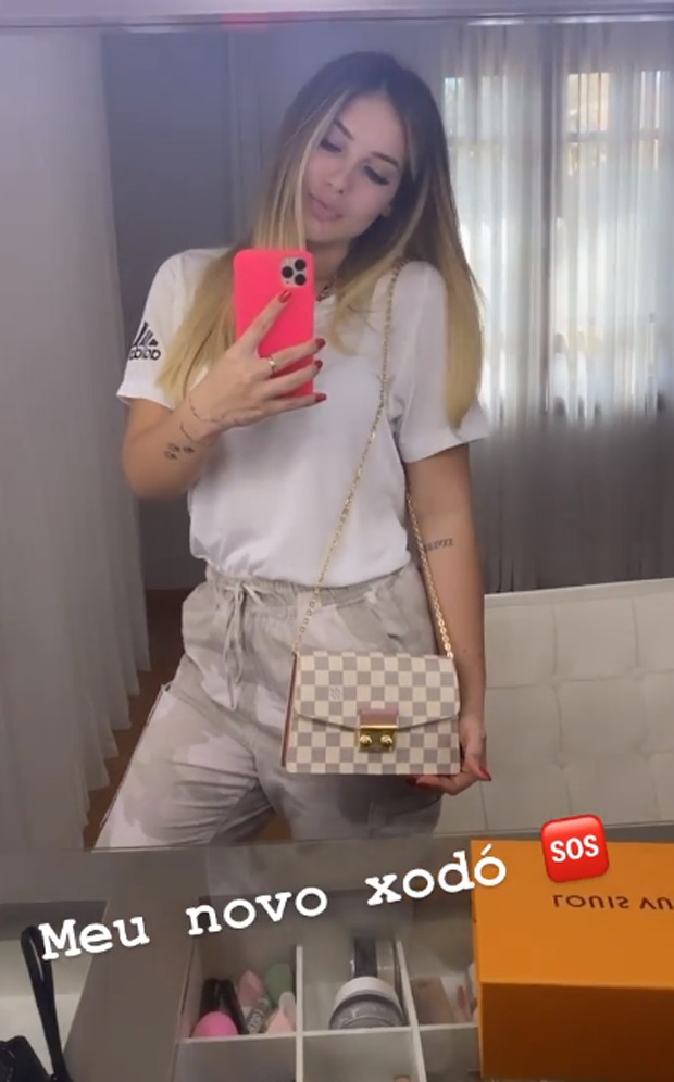 Virginia Fonseca mostra nova bolsa grifada no Instagram (Foto: Reprodução / Instagram)