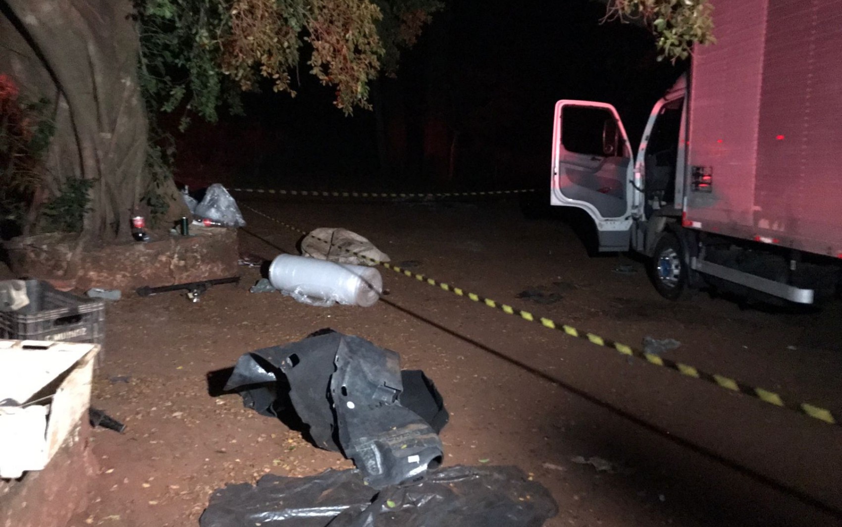 Polícia Militar prende seis suspeitos de desmanchar caminhonetes furtadas em Ribeirão Preto, SP 