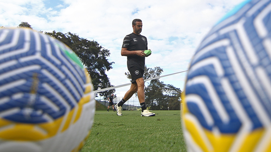 Botafogo tem "déficit físico"? Entenda como Artur Jorge tenta resolver a questão