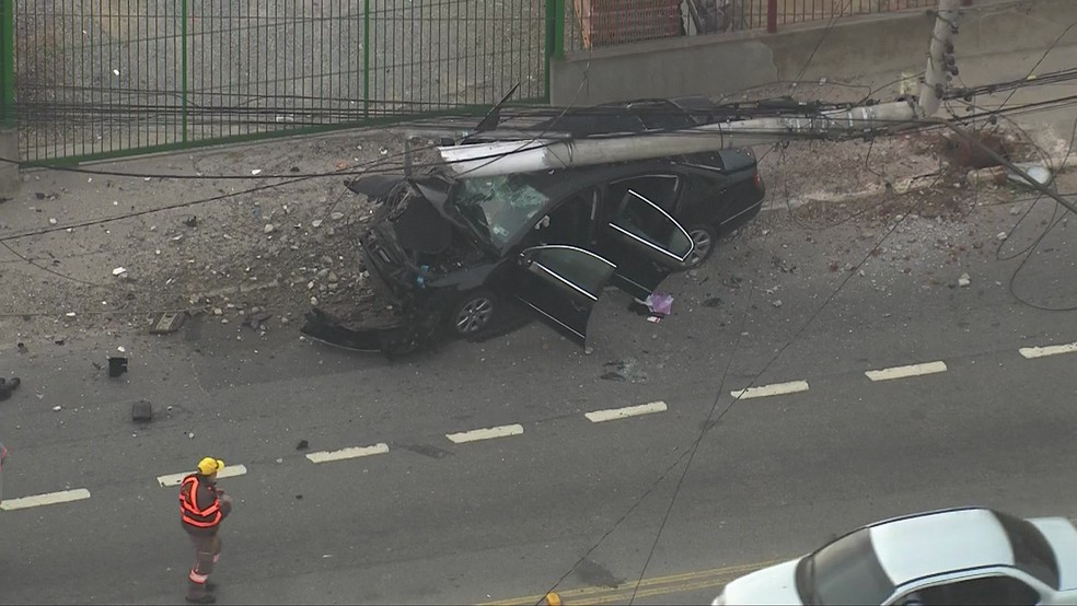 Acidente na Estrada de Itapecerica  â Foto: ReproduÃ§Ã£o/TV Globo