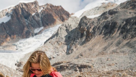 "Levei minha filha de 7 meses para fazer a trilha do Everest", diz Karina Oliani