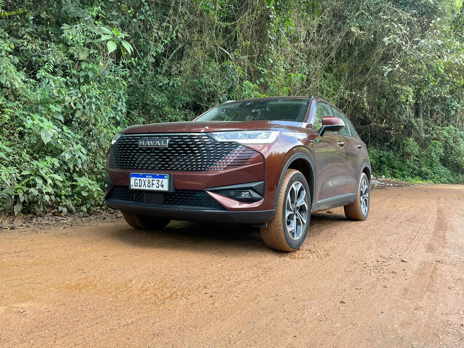 GWM Haval H6 é SUV híbrido feito para a cidade, mas vai bem na estrada de terra?