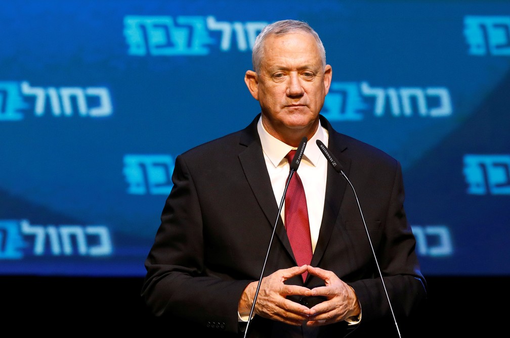 Benny Gantz, do partido Azul e Branco, durante discurso a correligionários após eleições em Israel — Foto: Amir Cohen/Reuters