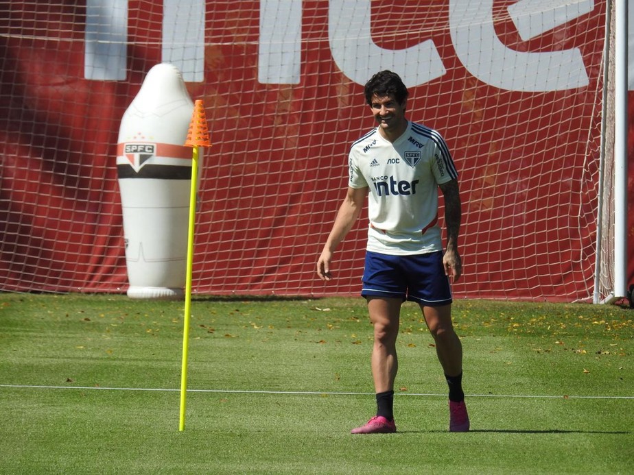 Reinaldo volta, Pato evolui e Diniz cobra 