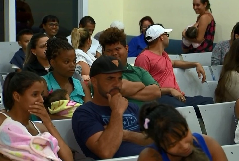 Pacientes aguardam retomada de tratamentos m&eacute;dicos suspensos por conta da pandemia &mdash; Foto: Reprodu&ccedil;&atilde;o/TV TEM
