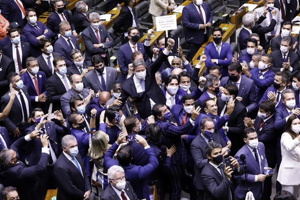 Arthur Lira comemora vitória na Câmara dos Deputados — Foto: Cleia Viana/Câmara dos Deputados