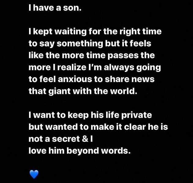 O post no qual a cantora Iggy Azalea tornou pública a existência de seu filho (Foto: Instagram)