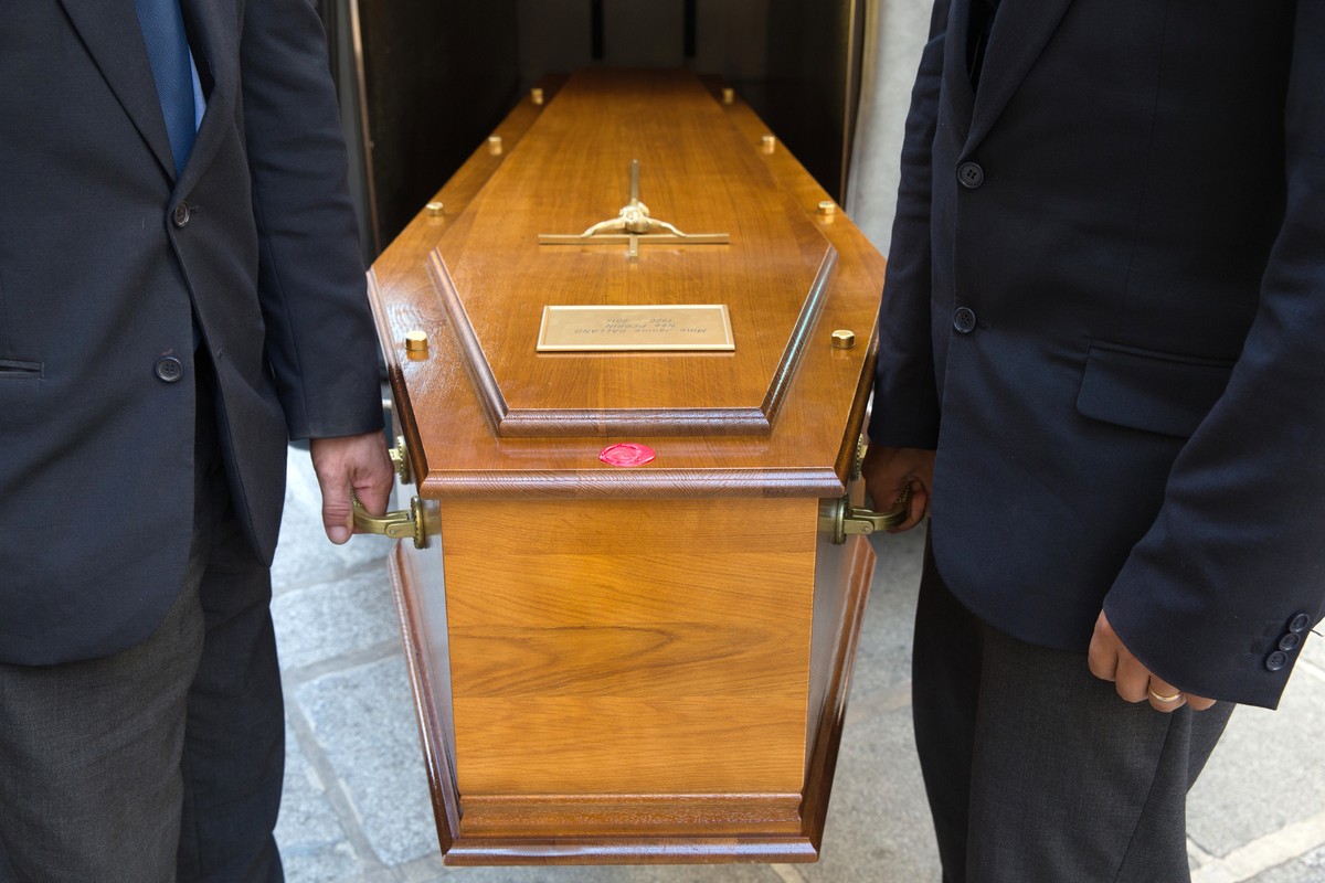 Coronavírus: Abin estima 5.571 mortos no Brasil até 6 de abril, diz Intercept