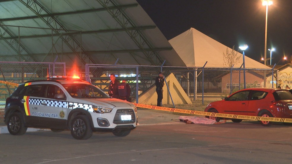Quadra de esportes onde ocorreu tiroteio em Santa Maria, no DF — Foto: TV Globo/Reprodução