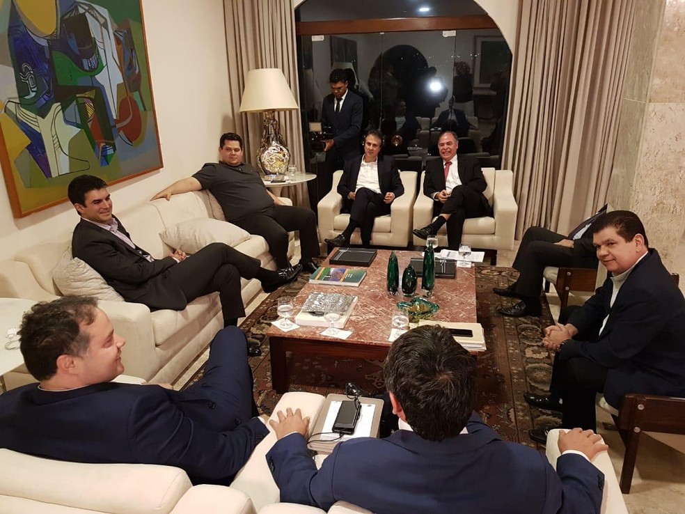 Reunião do presidente do Senado, Davi Alcolumbre (DEM-AP) com governadores — Foto: Divulgação/Agência Senado
