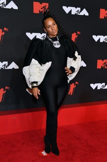 Alicia Keys veste Louis Vuitton