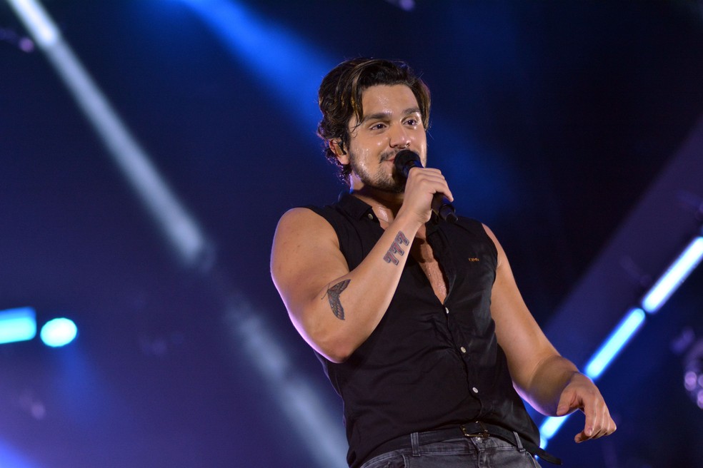 Luan Santana é uma das atrações da Festa da Luz, em Guarabira na PB, nesta quarta-feira (29) — Foto: André Carvalho/Ag. Haack