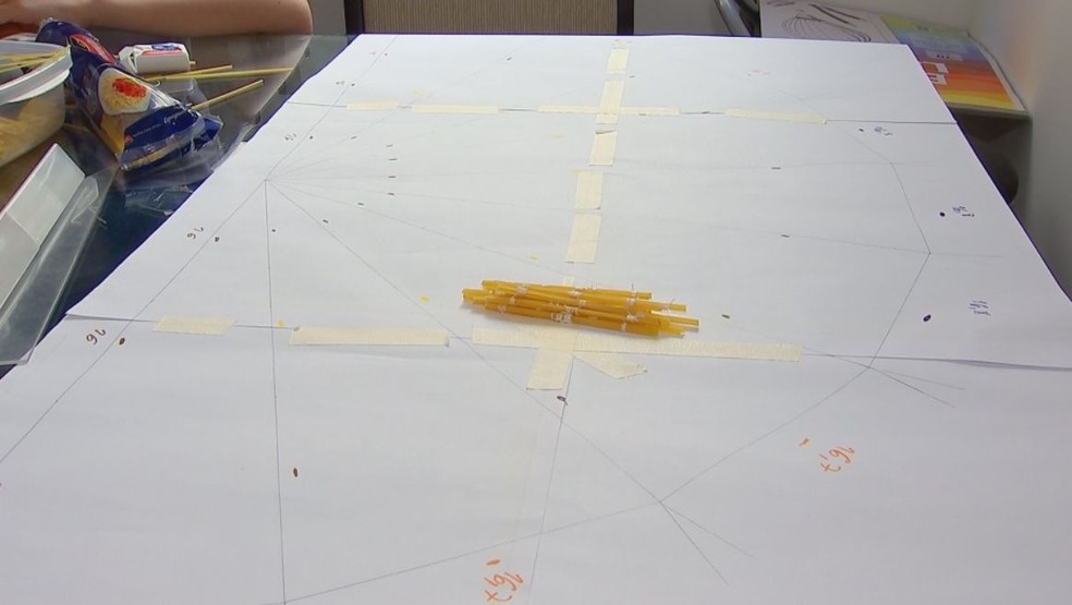 Construção exige muita dedicação e cálculos dos estudantes de engenharia em Bauru — Foto: TV TEM / Reprodução 