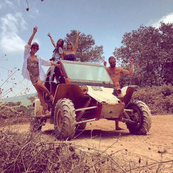 Fê Paes Leme e amigos durante viagem turística a Israel (Foto: Reprodução/Instagram)