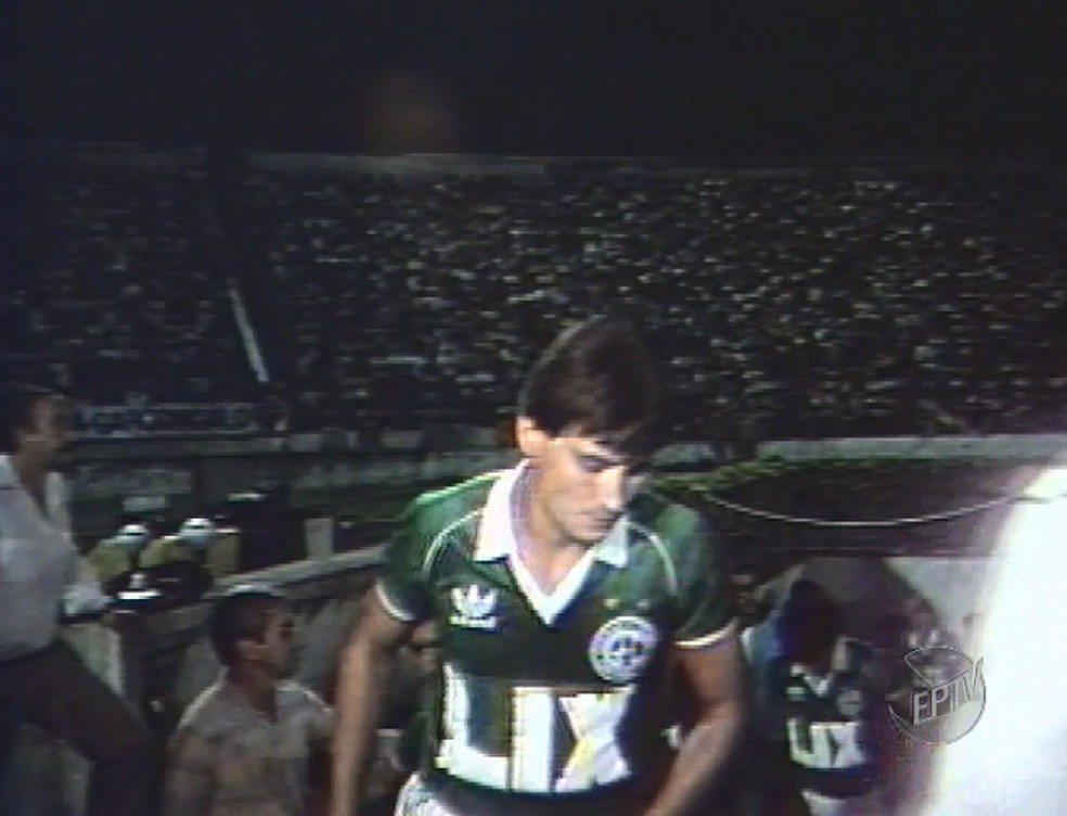Tite defendeu o Guarani entre 1984 e 1988. Fez 40 jogos e um gol (Foto: Arquivo EPTV)