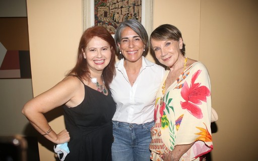 Gloria Pires celebra amizade de 40 anos com Narjara Turetta e Sylvia Massari