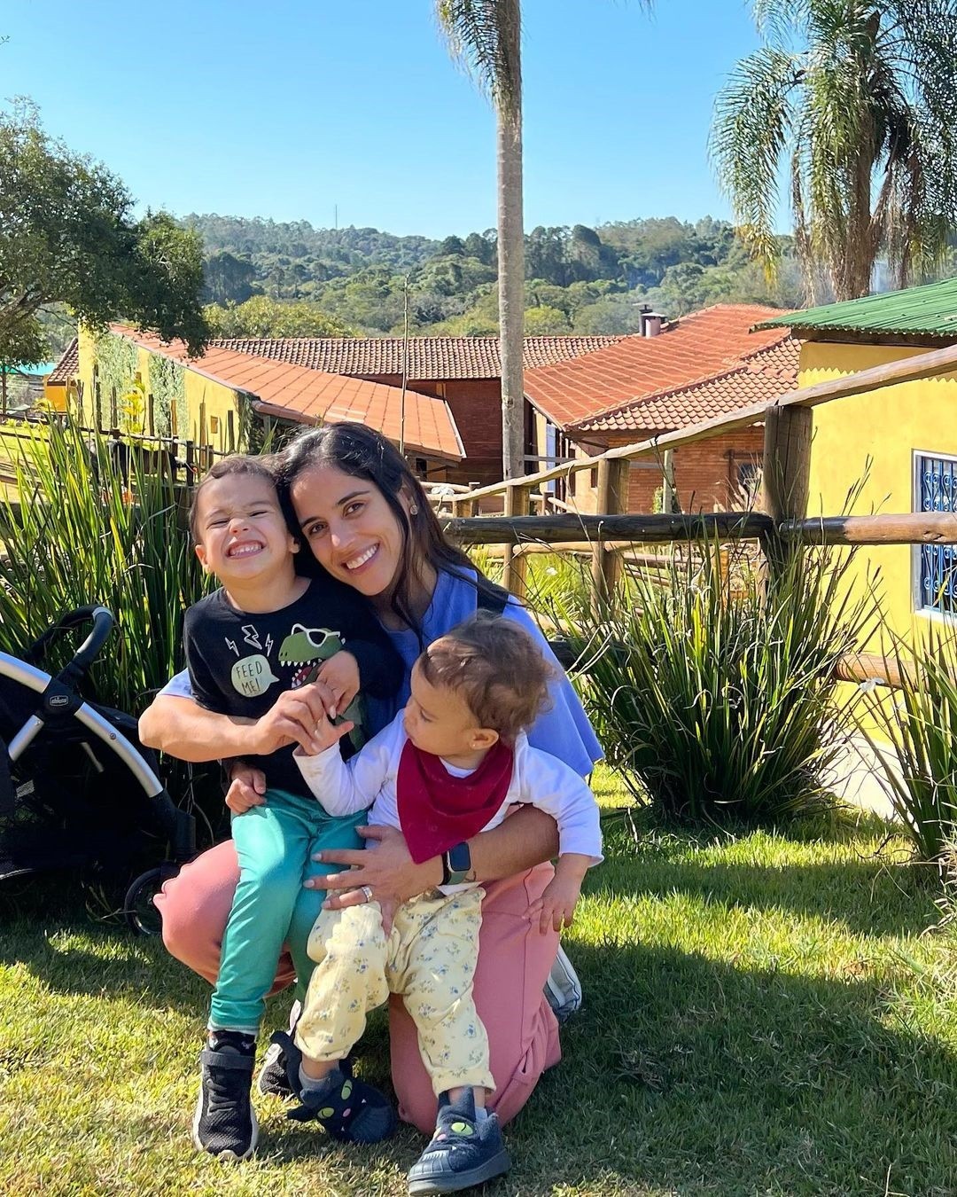 Camilla Camargo e filhos (Foto: Reprodução/Instagram)